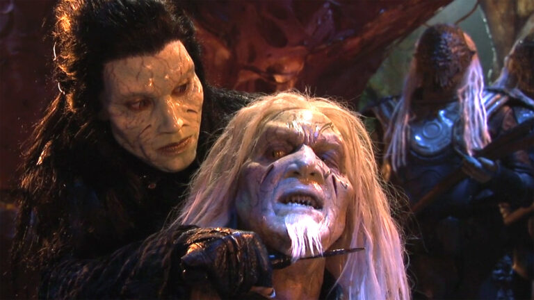 "Queen" Teyla holds a knife to Todd's throat ("The Queen")