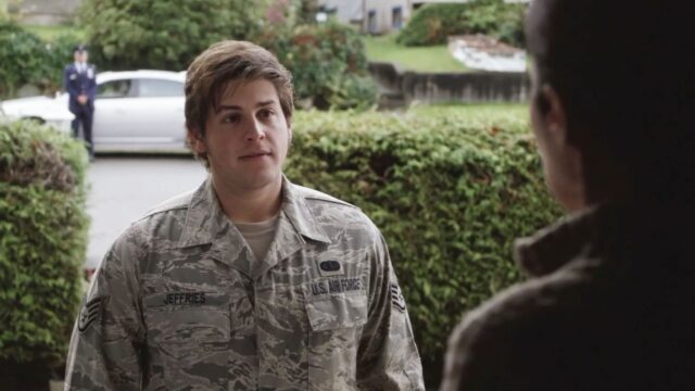 Eli Wallace visits home ("Gauntlet")