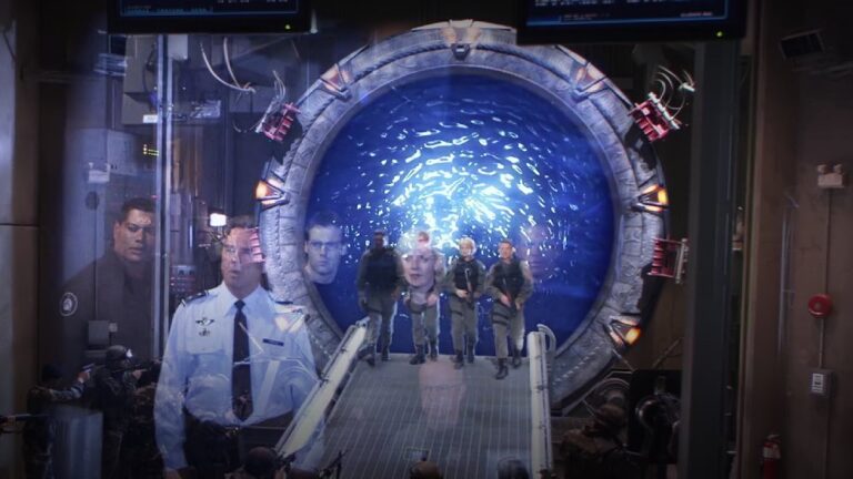SG-1 arrives through the Stargate ("Ripple Effect")