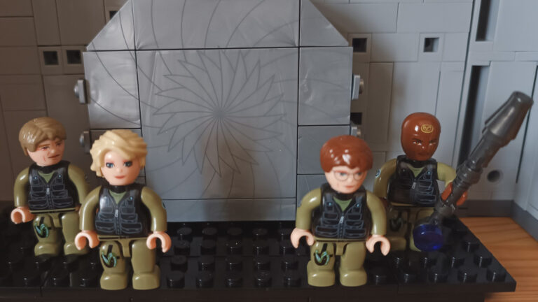 Stargate Command mini-figures (BlueBrixx)